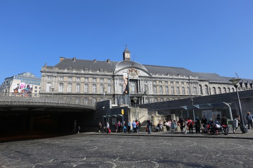 Общий вид дворца князей-епископов со стороны площади Св. Ламберта.