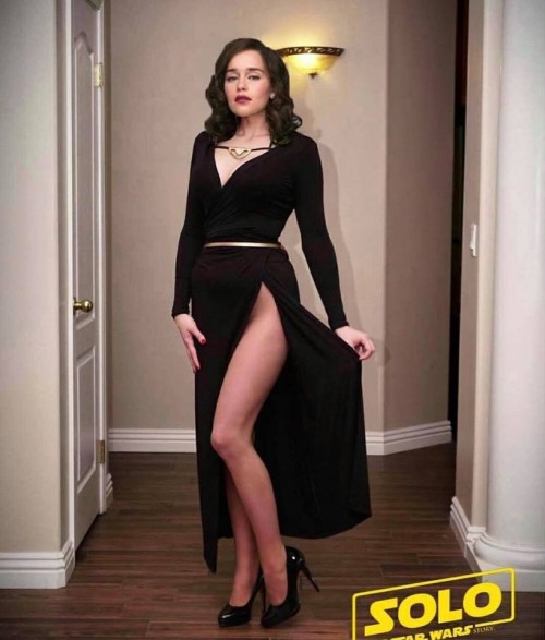 Emilia-Clarke-1320.jpg