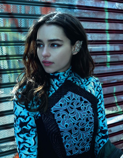 Emilia-Clarke-1912.jpg