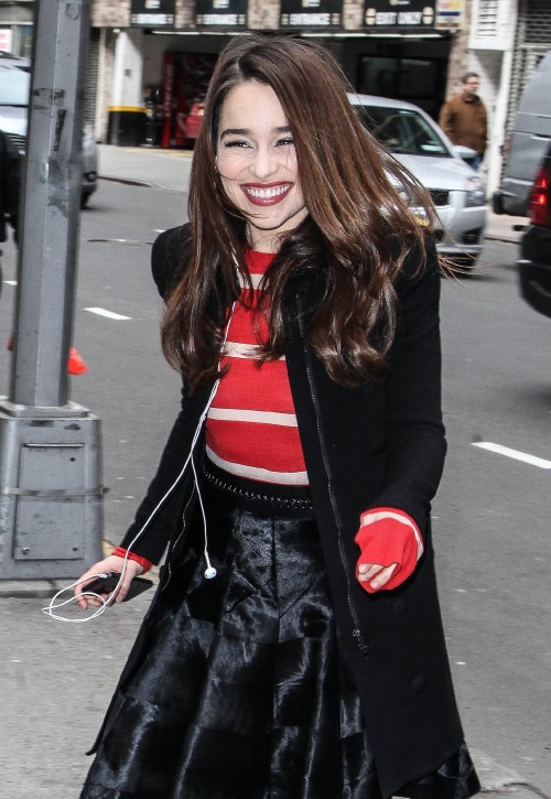 Emilia-Clarke-225.jpg