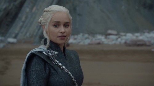 Emilia-Clarke-3007.jpg
