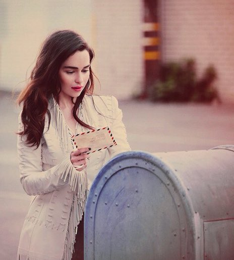 Emilia-Clarke-3229.jpg