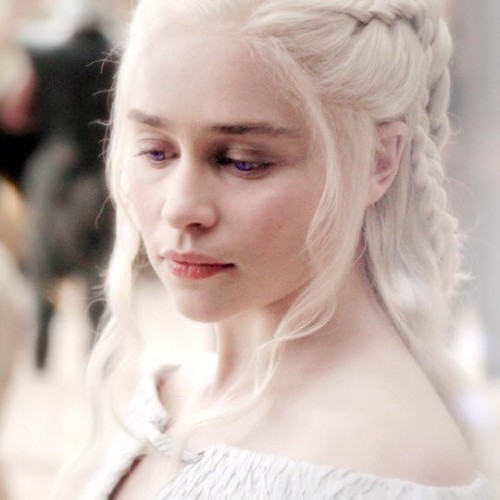 Emilia-Clarke-3350.jpg