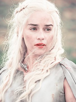Emilia-Clarke-3398.jpg