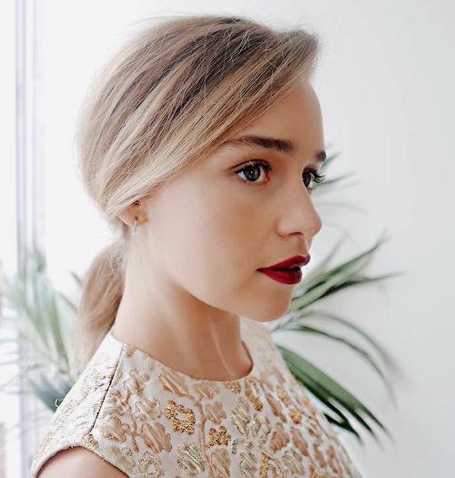 Emilia-Clarke-40.png