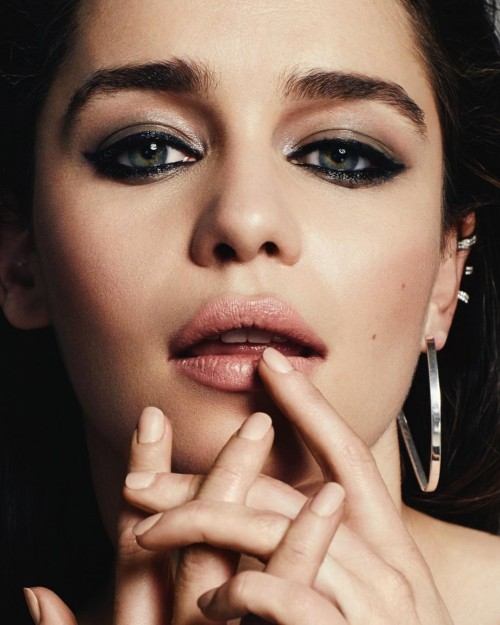 Emilia-Clarke-10022.jpg