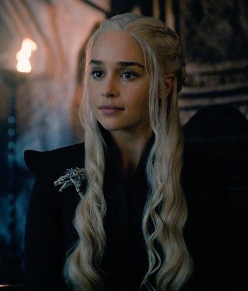 Emilia-Clarke-10024.jpg