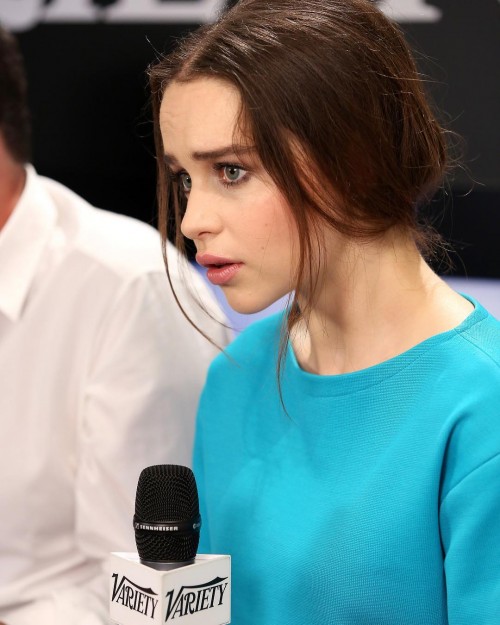 Emilia-Clarke-10038.jpg