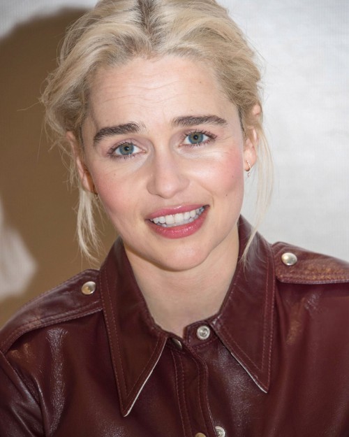 Emilia-Clarke-10107.jpg