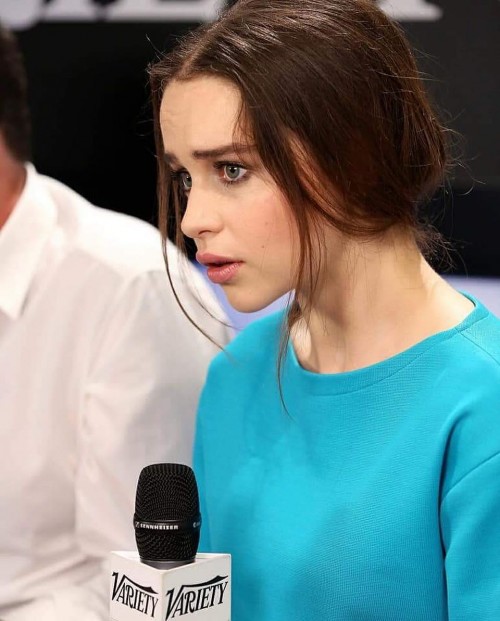 Emilia-Clarke-10462.jpg