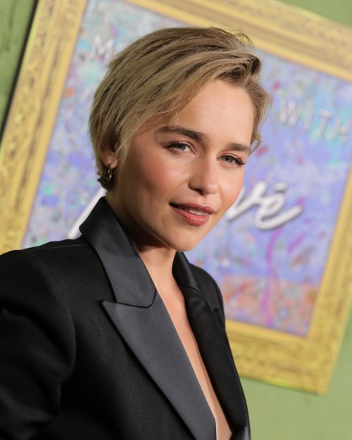 Emilia-Clarke-10474.jpg