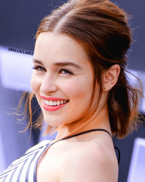 Emilia-Clarke-10773.jpg