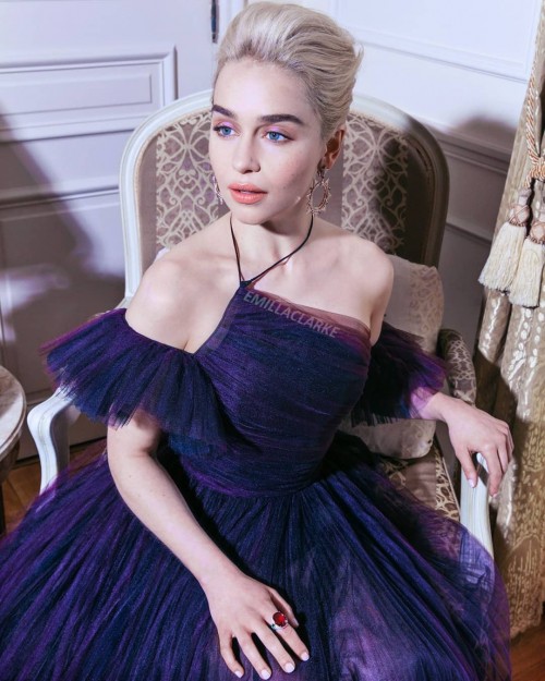 Emilia-Clarke-10855.jpg