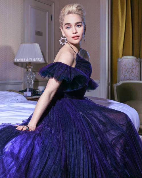 Emilia-Clarke-10856.jpg