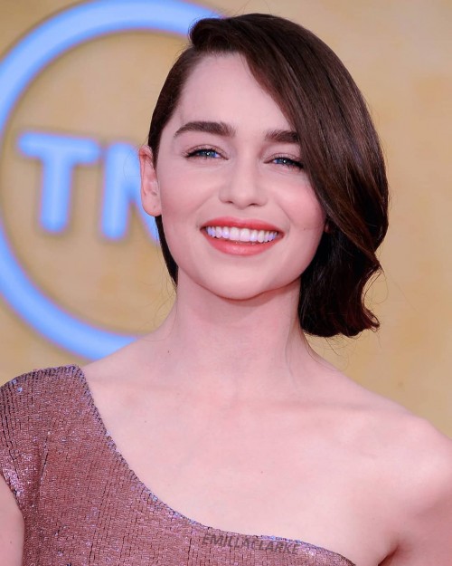 Emilia-Clarke-10875.jpg