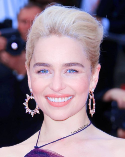 Emilia-Clarke-10881.jpg