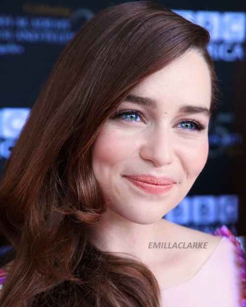 Emilia-Clarke-10912.jpg