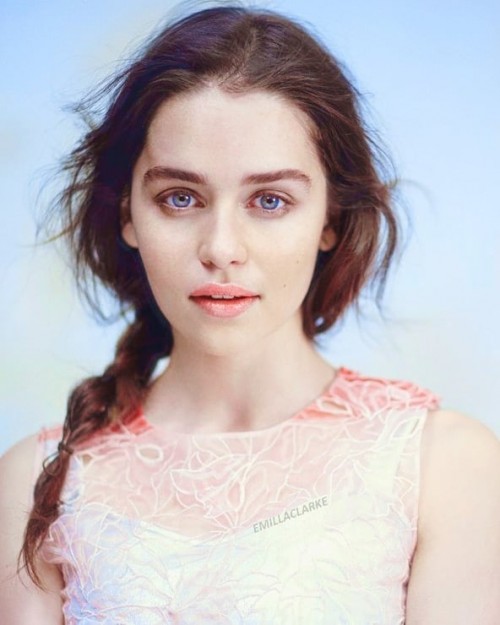 Emilia-Clarke-10914.jpg