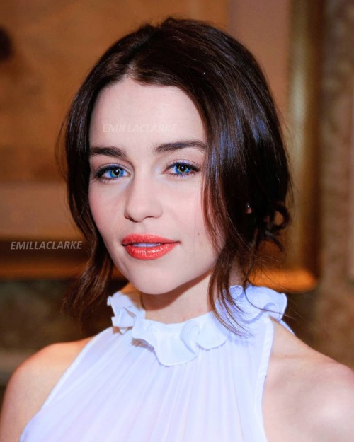 Emilia-Clarke-10940.jpg