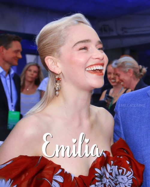 Emilia-Clarke-11005.jpg