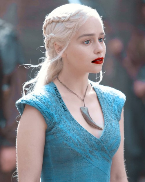 Emilia-Clarke-11035.jpg