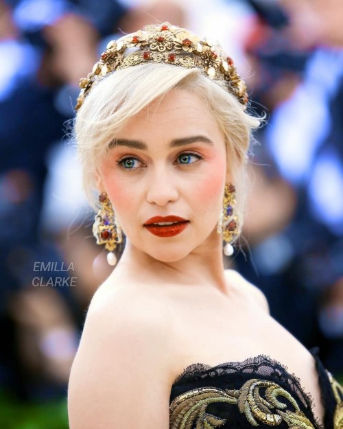Emilia-Clarke-11042.jpg