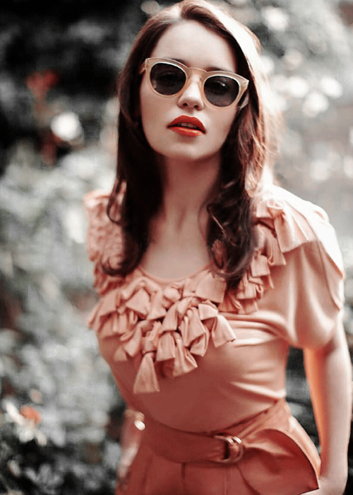 Emilia-Clarke-11148.png