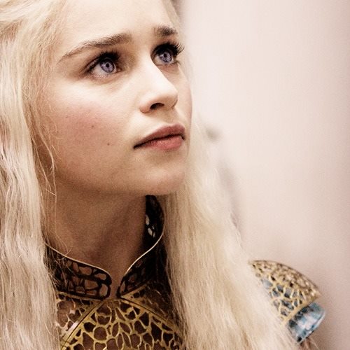 Emilia-Clarke-11165.jpg