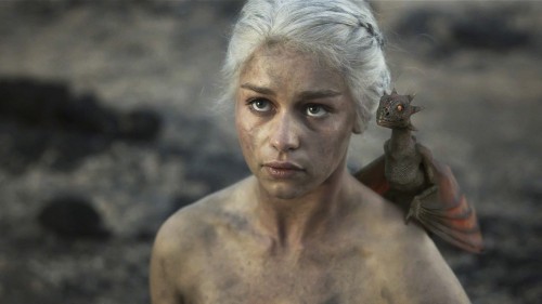 Emilia-Clarke-11168.jpg