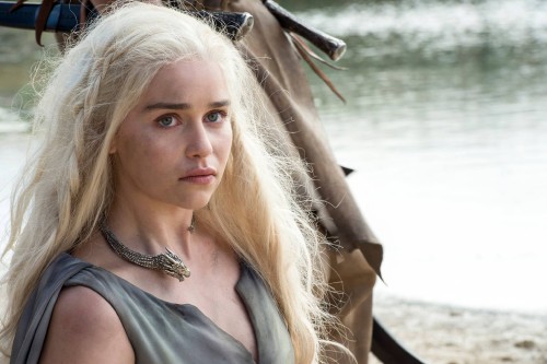 Emilia-Clarke-11235.jpg