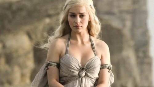 Emilia-Clarke-11250.jpg
