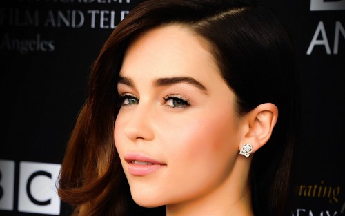 Emilia-Clarke-11324.jpg
