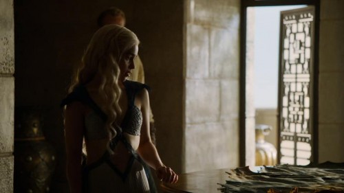 Emilia-Clarke-11347.jpg