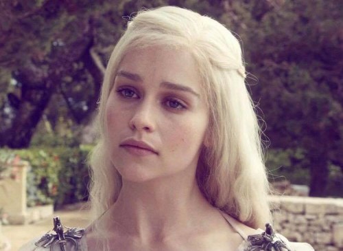 Emilia-Clarke-11352.jpg