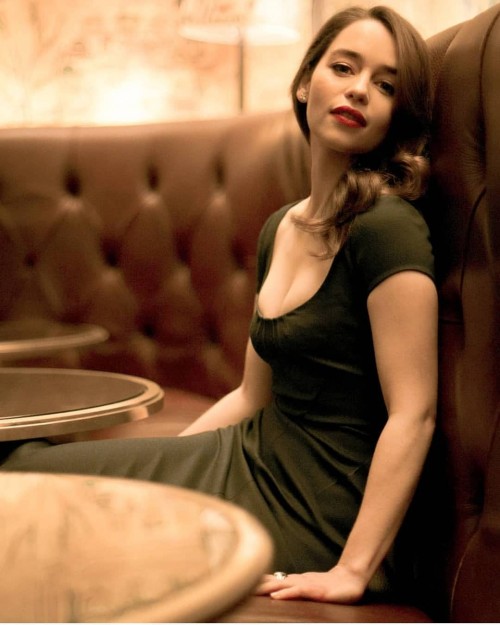 Emilia-Clarke-11360.jpg