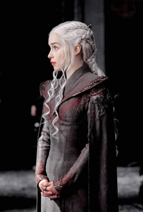 Emilia-Clarke-11368.jpg