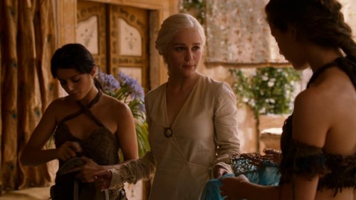 Emilia-Clarke-11373.jpg