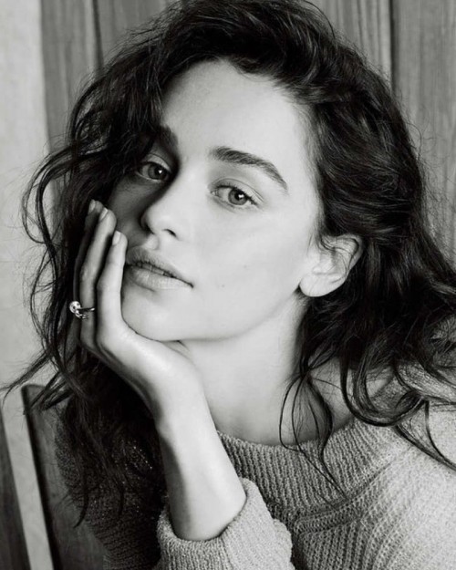 Emilia-Clarke-11406.jpg