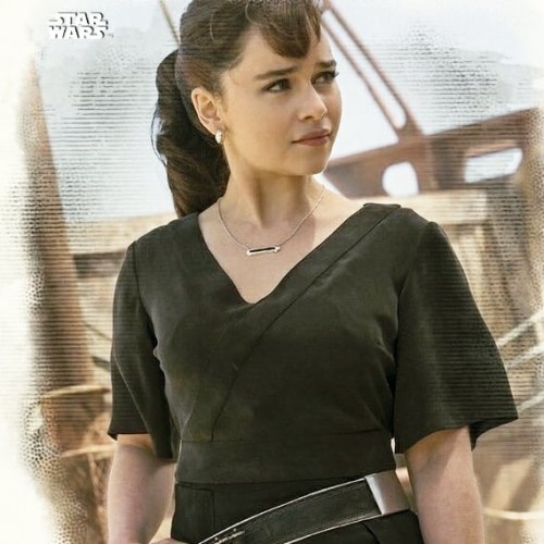 Emilia-Clarke-11457.jpg