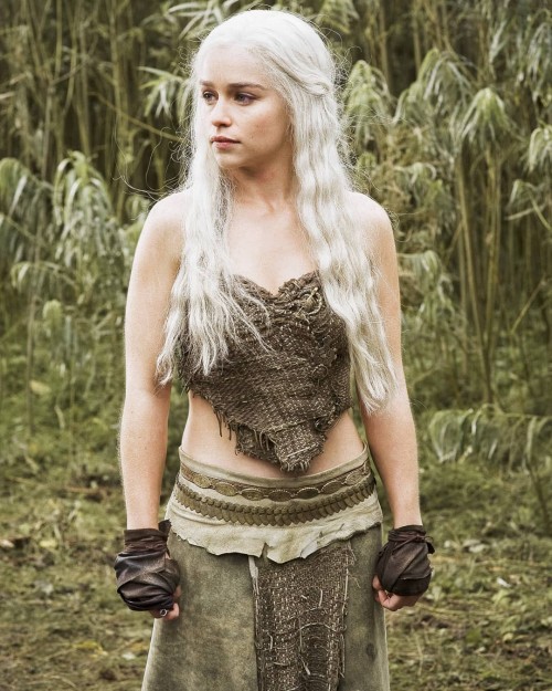Emilia-Clarke-11544.jpg