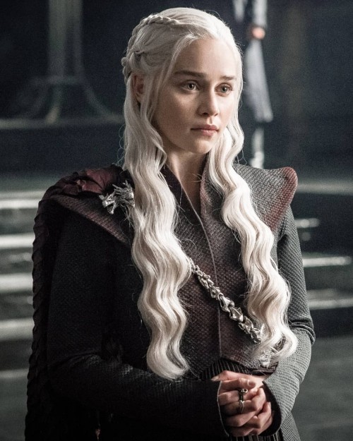 Emilia-Clarke-11560.jpg