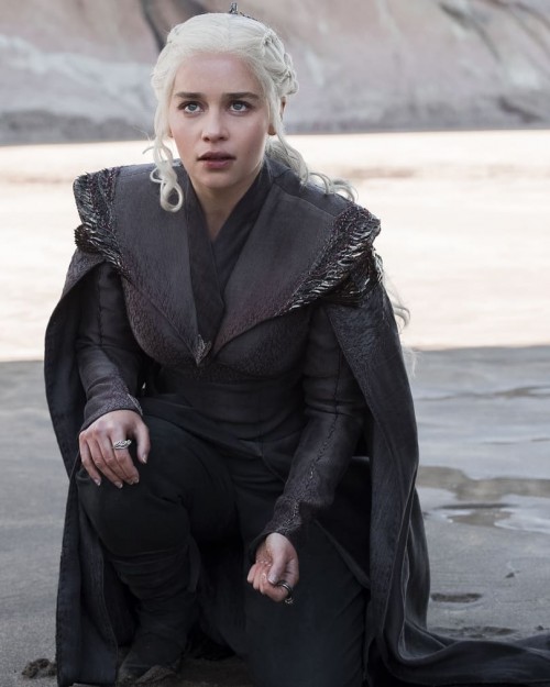 Emilia-Clarke-11562.jpg