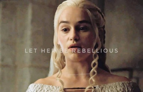 Emilia-Clarke-11585.jpg