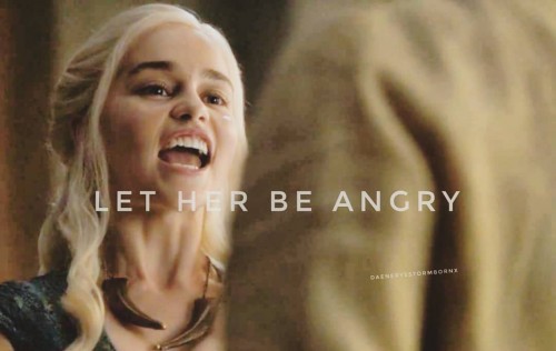Emilia-Clarke-11586.jpg