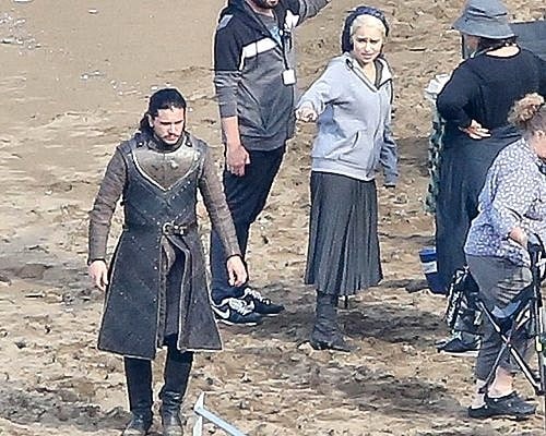 Emilia-Clarke-11596.jpg