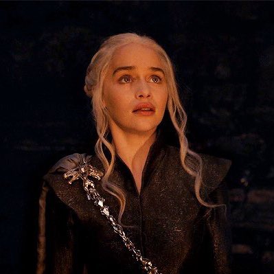 Emilia-Clarke-12103.jpg