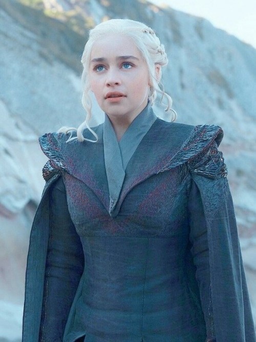 Emilia-Clarke-12104.jpg