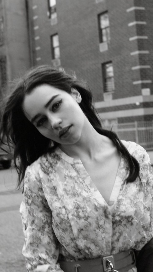 Emilia-Clarke-12224.jpg