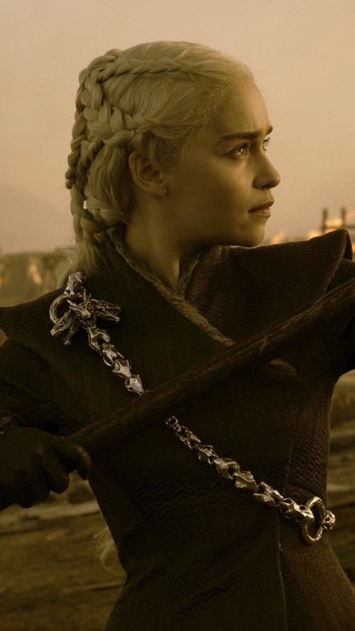Emilia-Clarke-12244.jpg