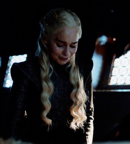 Emilia-Clarke-12397.jpg